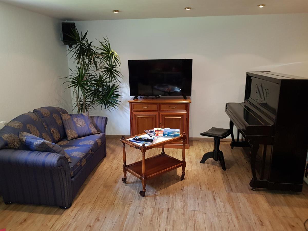 4 Sterne Souterrain Apartment Alt-Mariendorf برلين المظهر الخارجي الصورة
